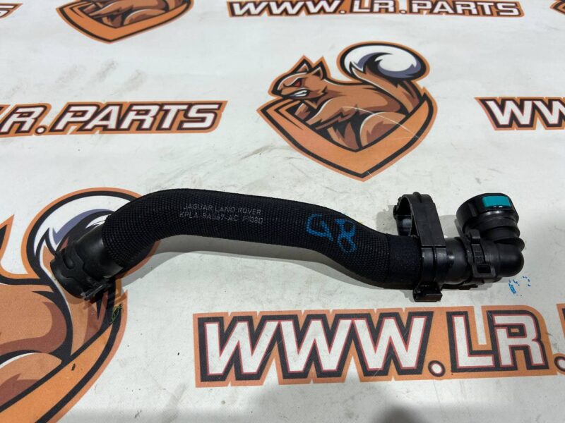 LR135799 Cooling system hose Range Rover Sport L494 (2014-2022) used cost 50 € in stock 1 pcs.