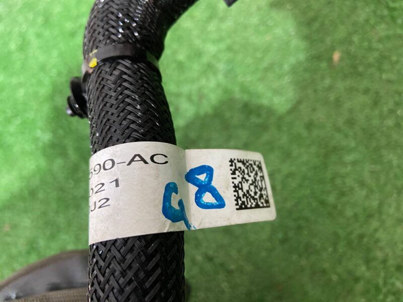 LR136428 Exhaust thermostat hose Range Rover Sport L494 (2014-2022) used cost 30 € in stock 1 pcs.