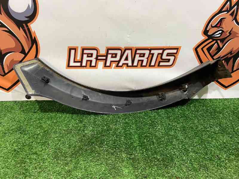 LR136798 Rear arch molding right Range Rover L405 (2013-2021) Used cost 40 € in stock 4 pcs.