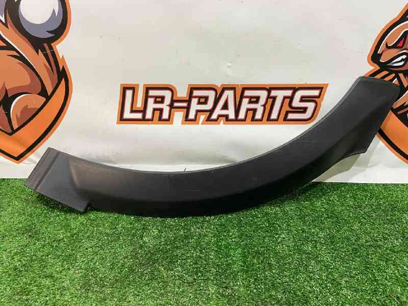 LR136798 Rear arch molding right Range Rover L405 (2013-2021) Used cost 40 € in stock 4 pcs.