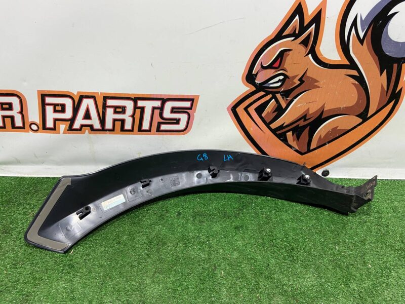 LR136801 Wheel arch fender molding rear left Range Rover Sport L494 Used cost 50 € in stock 5 pcs.