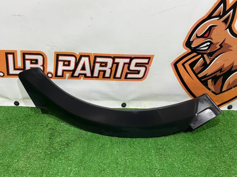 LR136801 Wheel arch fender molding rear left Range Rover Sport L494 Used cost 50 € in stock 5 pcs.