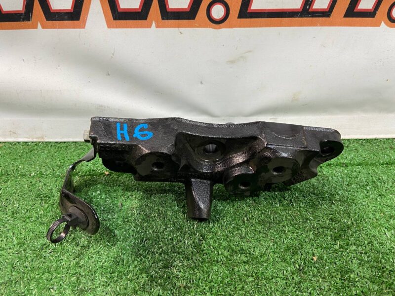 LR137038 Automatic transmission bracket Land Rover Discovery Sport L550 (2015-) USED cost 50 € in stock 3 pcs.
