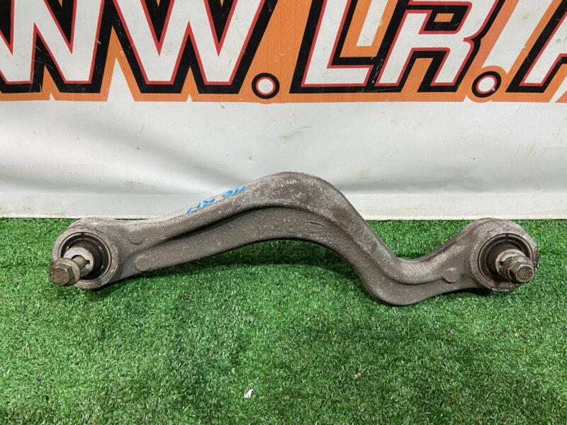 LR137509 Rear suspension arm upper right Land Rover Discovery Sport L550 (2015-) Used cost 50 € in stock 3 pcs.