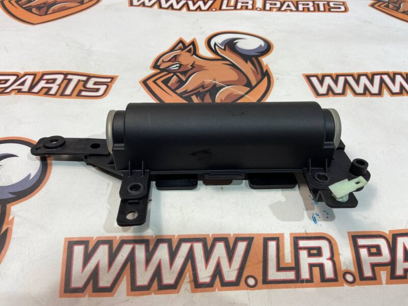 LR137725 Balancer on the LAND ROVER DISCOVERY SPORT (L550) 2015- Used cost 70 € in stock 1 pcs.