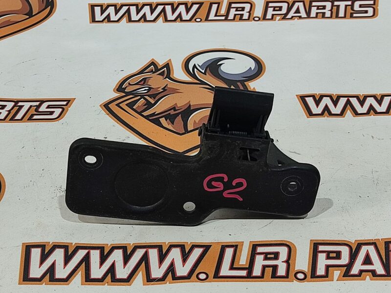 LR137754 Hood hook Land Rover Discovery 5 Used cost 26 € in stock 4 pcs.