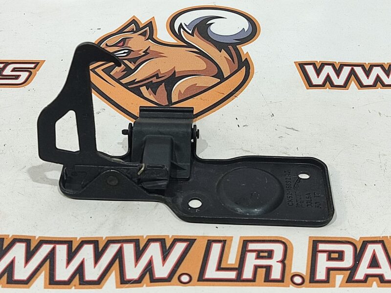 LR137754 Hood hook Land Rover Discovery 5 Used cost 26 € in stock 4 pcs.