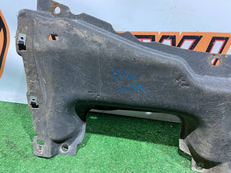 LR108325 Protection of the threshold of the left RANGE ROVER SPORT L494 13- Used cost 120 € in stock 3 pcs.