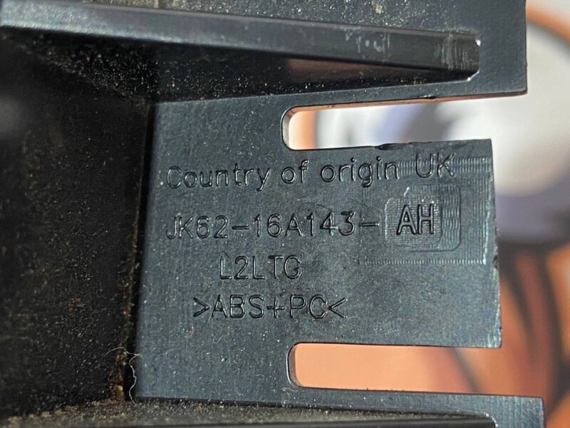LR137782 Front bumper mounting bracket left Range Rover Sport L494 (2014-2022) Used cost 11,9 € in stock 1 pcs.