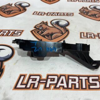 LR137782 Front bumper mounting bracket left Range Rover Sport L494 (2014-2022) Used cost 11,9 € in stock 1 pcs.