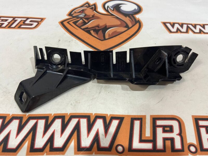 LR137782 Front bumper mounting bracket left Range Rover Sport L494 (2014-2022) Used cost 11,9 € in stock 1 pcs.