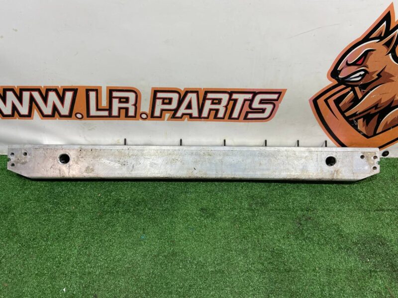 LR137900 Radiator beam Land Rover Discovery Sport L550 (2015-) Used cost 80 € in stock 5 pcs.
