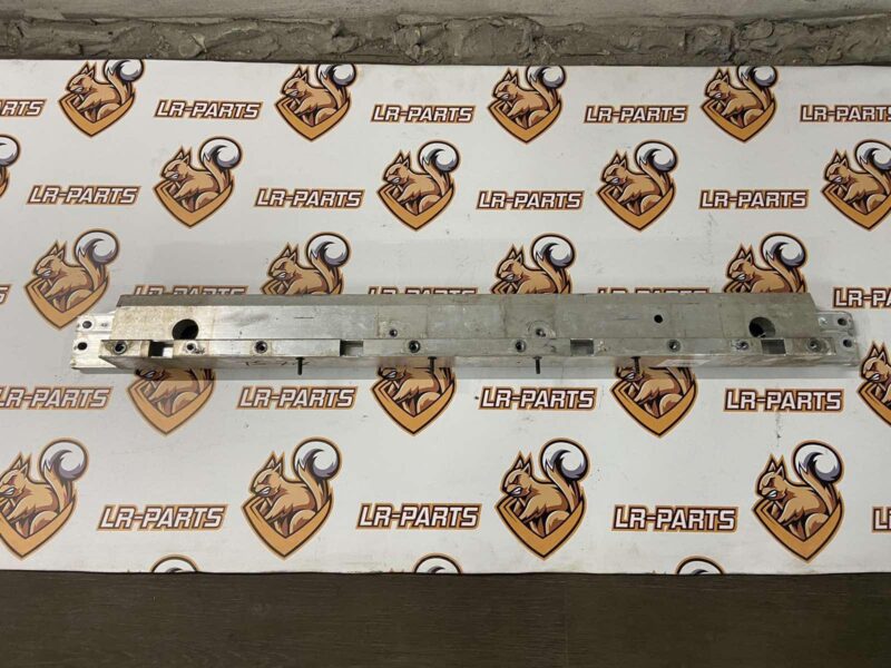 LR137900 Radiator beam Land Rover Discovery Sport L550 (2015-) Used cost 80 € in stock 5 pcs.