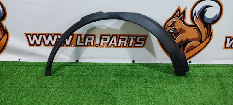 LR138492 Wheel arch fender molding rear right Land Rover Discovery 5 Used cost 42,5 € in stock 3 pcs.