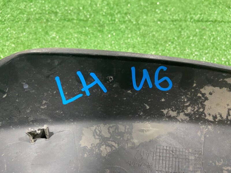 LR138493 Wheel arch fender molding rear left Land Rover Discovery 5 Used cost 37 € in stock 2 pcs.