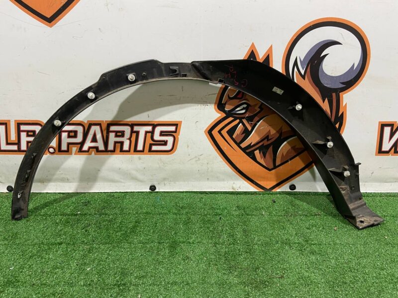 LR138493 Wheel arch fender molding rear left Land Rover Discovery 5 Used cost 37 € in stock 2 pcs.