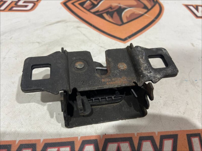 LR138825 Hood lock without sensor Land Rover Discovery Sport L550 (2015-) Used - Image 16