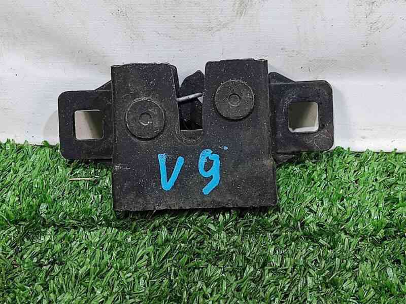 LR138825 Hood lock without sensor Land Rover Discovery Sport L550 (2015-) Used cost 20 € in stock 40 pcs.