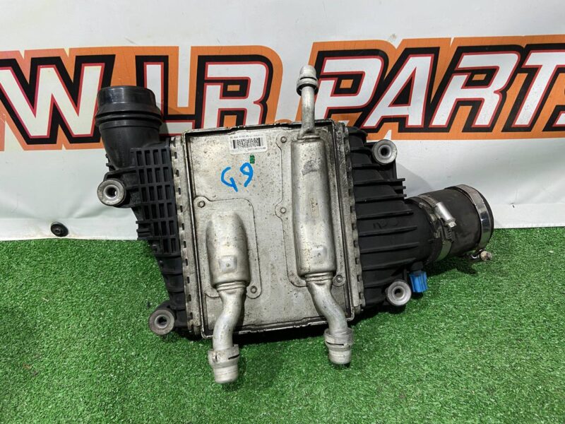 LR139045 Intercooler Radiator Range Rover Velar L560 (2018-) Used - Image 17