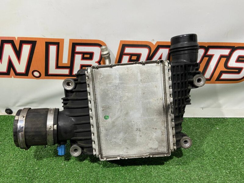 LR139045 Intercooler Radiator Range Rover Velar L560 (2018-) Used - Image 18
