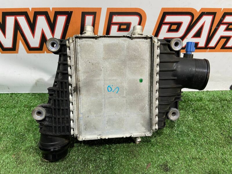 LR139045 Intercooler Radiator Range Rover Velar L560 (2018-) Used cost 100 € in stock 4 pcs.