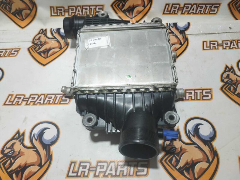 LR139045 Intercooler Radiator Range Rover Velar L560 (2018-) Used cost 100 € in stock 4 pcs.