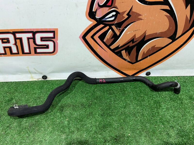 LR139398 Radiator Hose 3.0 Range Rover Sport L494 (2014-2022) Used cost 20 € in stock 8 pcs.
