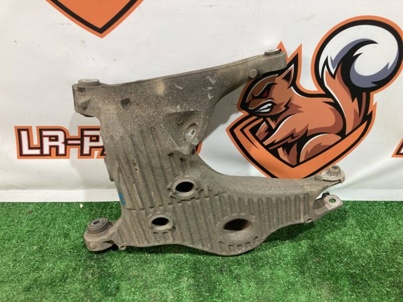 LR139497 Rear left lower lever Range Rover L405 (2013-2021) Used cost 100 € in stock 3 pcs.