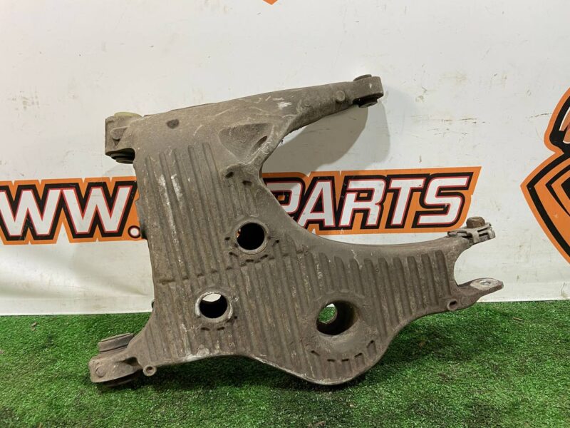 LR139497 Rear left lower lever Range Rover L405 (2013-2021) Used cost 100 € in stock 3 pcs.