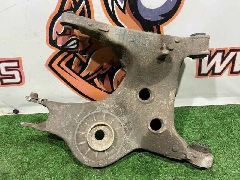 LR139497 Rear left lower lever Range Rover L405 (2013-2021) Used cost 100 € in stock 3 pcs.