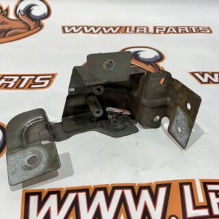 LR140283 Right wing bracket Land Rover Discovery Sport L550 (2015-) Used cost 20 € in stock 1 pcs.