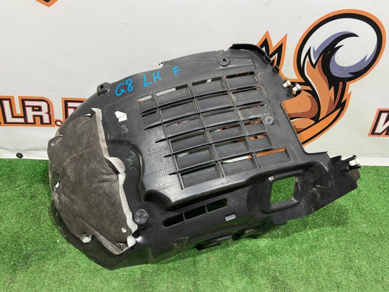 LR146223 Front left mudguard (front part) 2018- Range Rover Sport L494 (2014-2022) Used cost 67,5 € in stock 3 pcs.