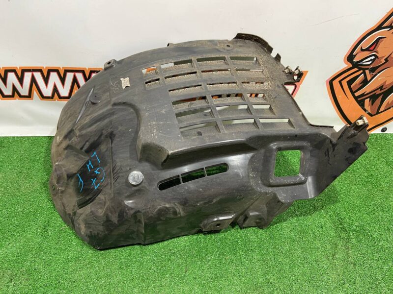 LR146223 Front left mudguard (front part) 2018- Range Rover Sport L494 (2014-2022) Used cost 67,5 € in stock 3 pcs.