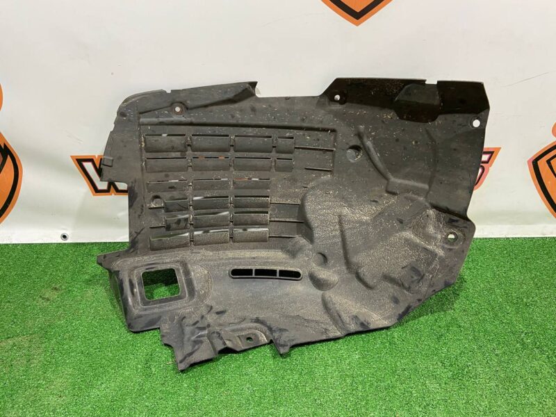 LR146223 Front left mudguard (front part) 2018- Range Rover Sport L494 (2014-2022) Used cost 67,5 € in stock 3 pcs.