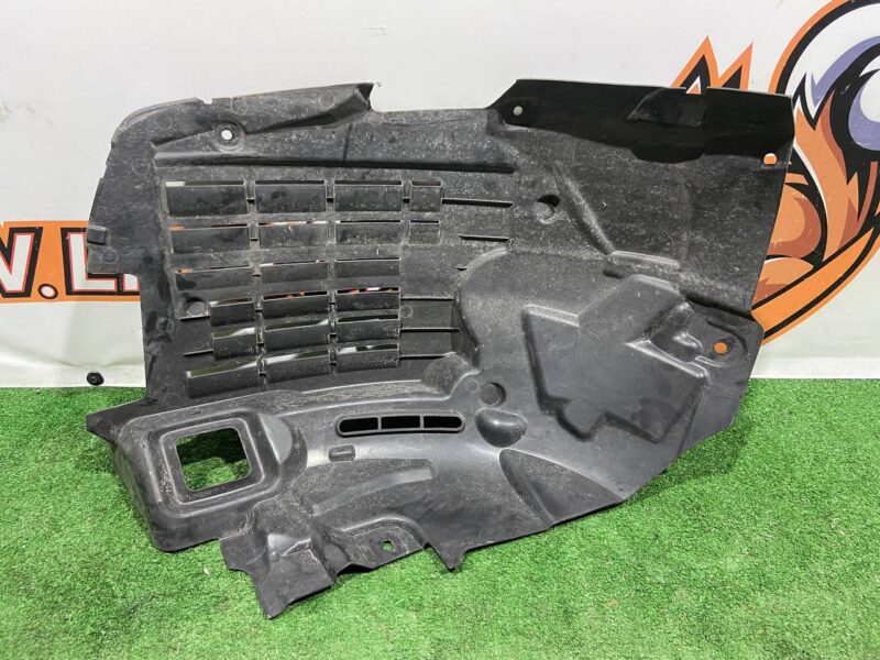 LR146223 Front left mudguard (front part) 2018- Range Rover Sport L494 (2014-2022) Used cost 67,5 € in stock 3 pcs.