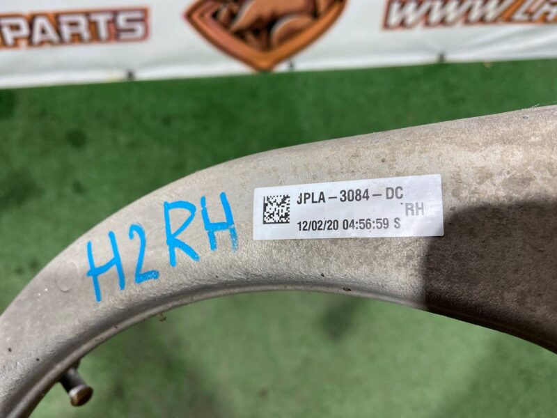 LR148192 Front Upper Right Control Arm Range Rover L405 (2013-2021) Used cost 100 € in stock 7 pcs.