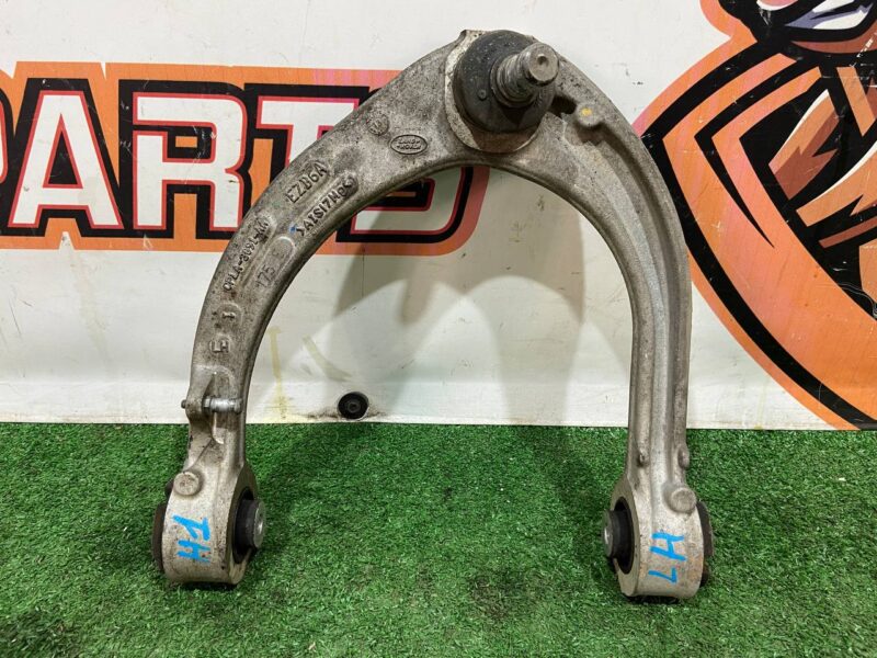 LR148193 Front Upper Left Control Arm Range Rover L405 (2013-2021) Used cost 100 € in stock 8 pcs.