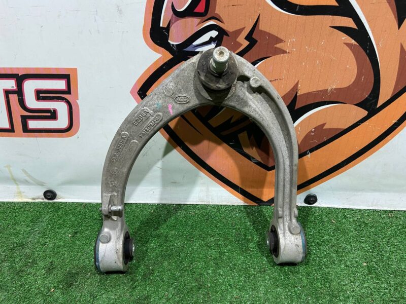 LR148193 Front Upper Left Control Arm Range Rover L405 (2013-2021) Used cost 100 € in stock 8 pcs.