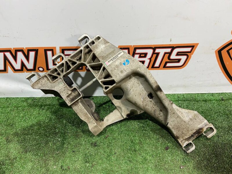 LR153994 Gearbox bracket 2.0IE/D RANGE ROVER VELAR (L560) Used cost 50 € in stock 5 pcs.