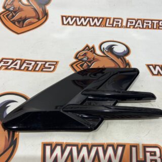 LR154376 Right wing molding 2018- Gloss Black Range Rover Sport L494 (2014-2022) Used cost 60 € in stock 3 pcs.