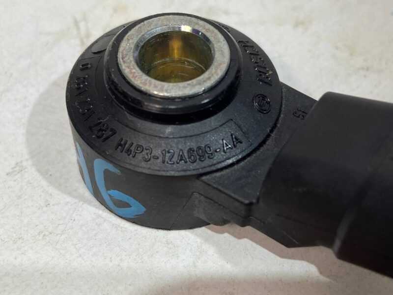 LR155116 Engine knock sensor Range Rover Sport L494 (2014-2022) used cost 40 € in stock 3 pcs.