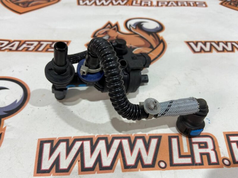 LR156719 Fuel pipe Range Rover Sport L494 (2014-2022) used cost 60 € in stock 2 pcs.