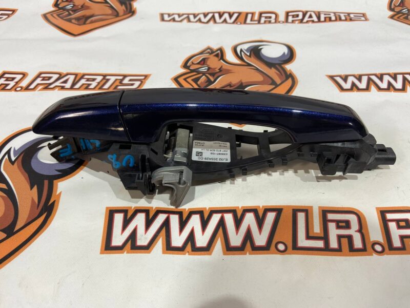 LR156943 Cover of the driver door handle RHD Land Rover Discovery Sport L550 Used cost 10 € in stock 2 pcs.