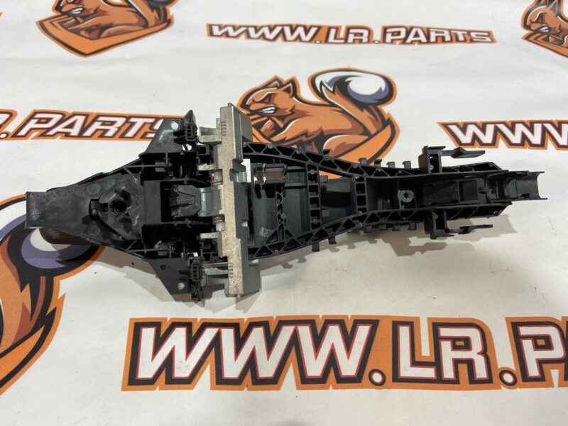 LR156943 Cover of the driver door handle RHD Land Rover Discovery Sport L550 Used cost 10 € in stock 2 pcs.