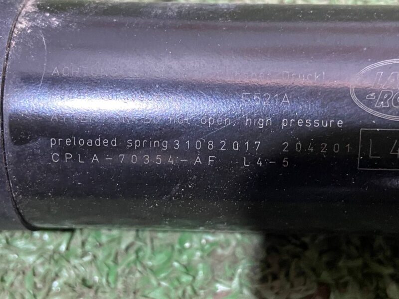 LR159595 Range Rover L405 (2013-2021) Trunk Lid Shock Absorber Used cost 125 € in stock 9 pcs.