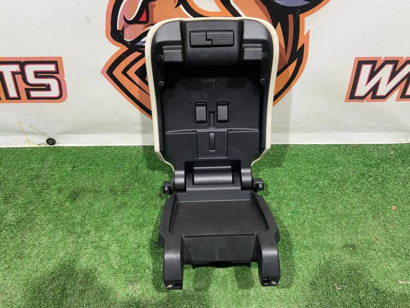 LR160015 Armrest Range Rover L405 (2013-2021) Used cost 150 € in stock 1 pcs.