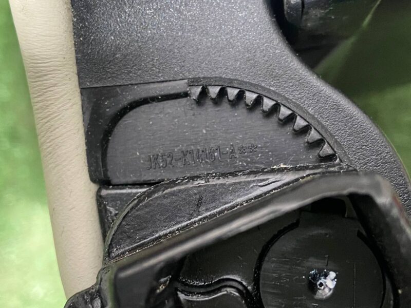 LR160015 Armrest Range Rover L405 (2013-2021) Used cost 150 € in stock 1 pcs.