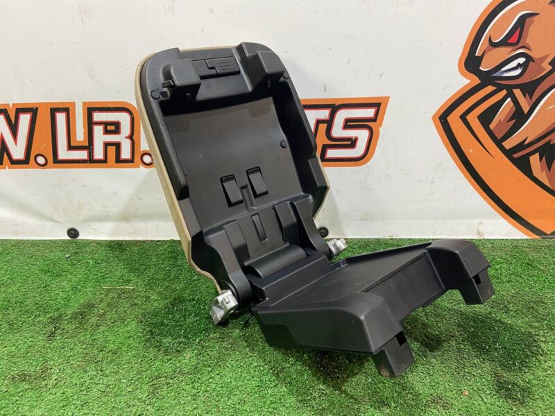 LR160025 Armrest Range Rover Sport L494 (2014-2022) used cost 200 € in stock 1 pcs.
