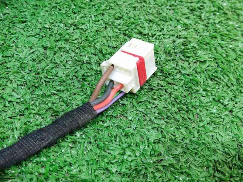 LR167022 Powered tailgate trunk strut right Land Rover Discovery 5 L462 used cost 120 € in stock 4 pcs.