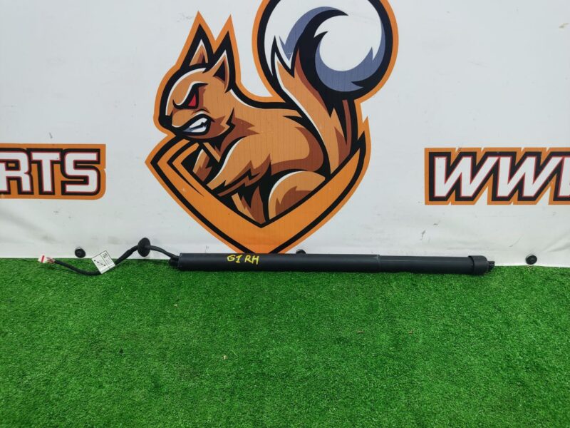 LR167022 Powered tailgate trunk strut right Land Rover Discovery 5 L462 used cost 120 € in stock 4 pcs.